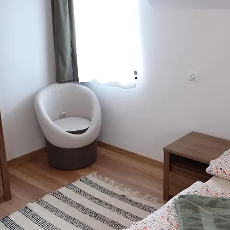 Horizont Vendeghaz בית הארחה *